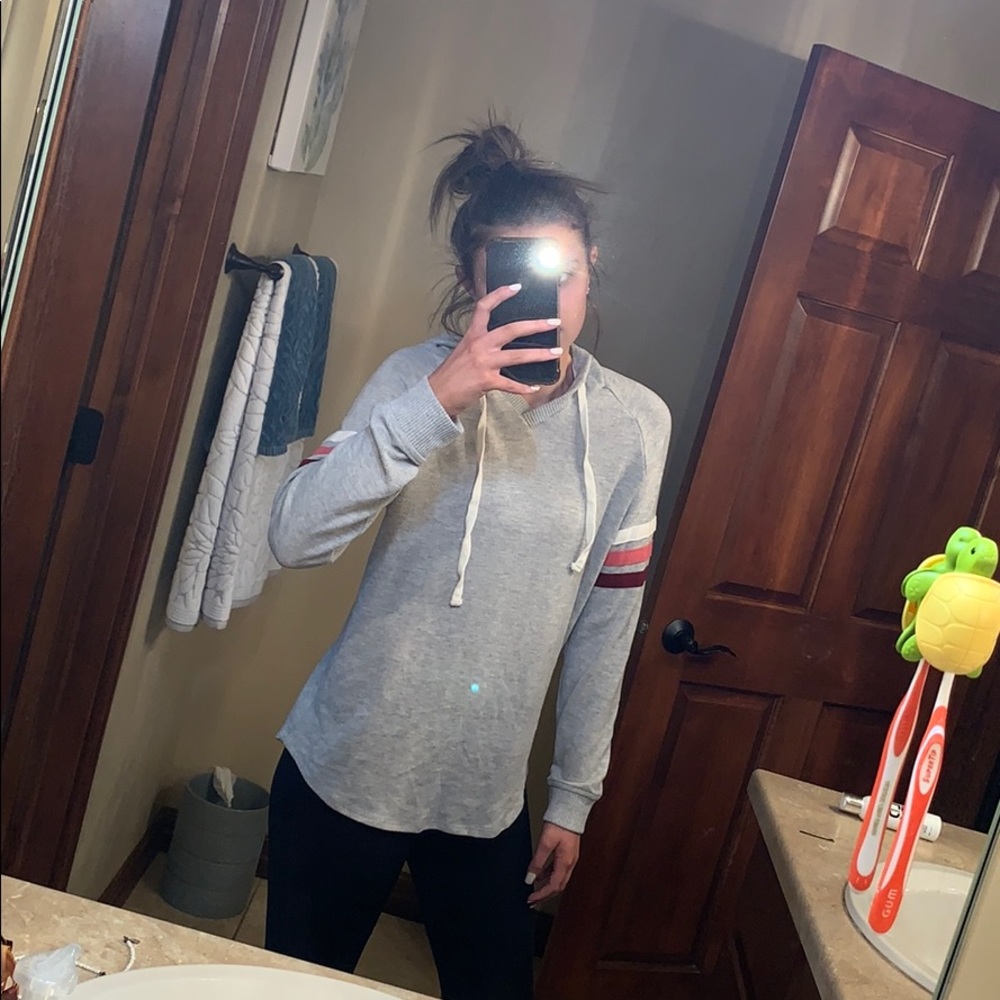 Maurices grey hoodie👕